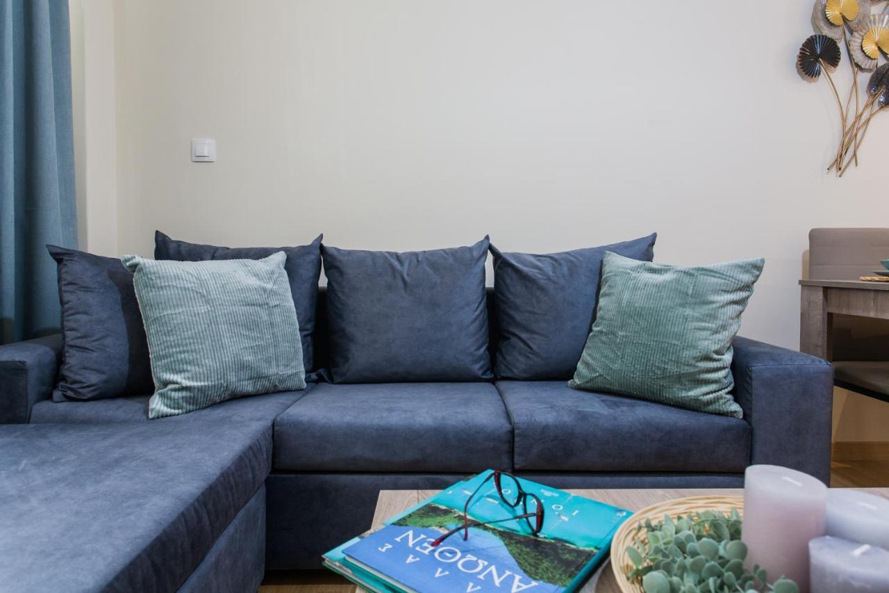 Lovely Renovated Apartment Walk To Acropolis Athens Exterior photo